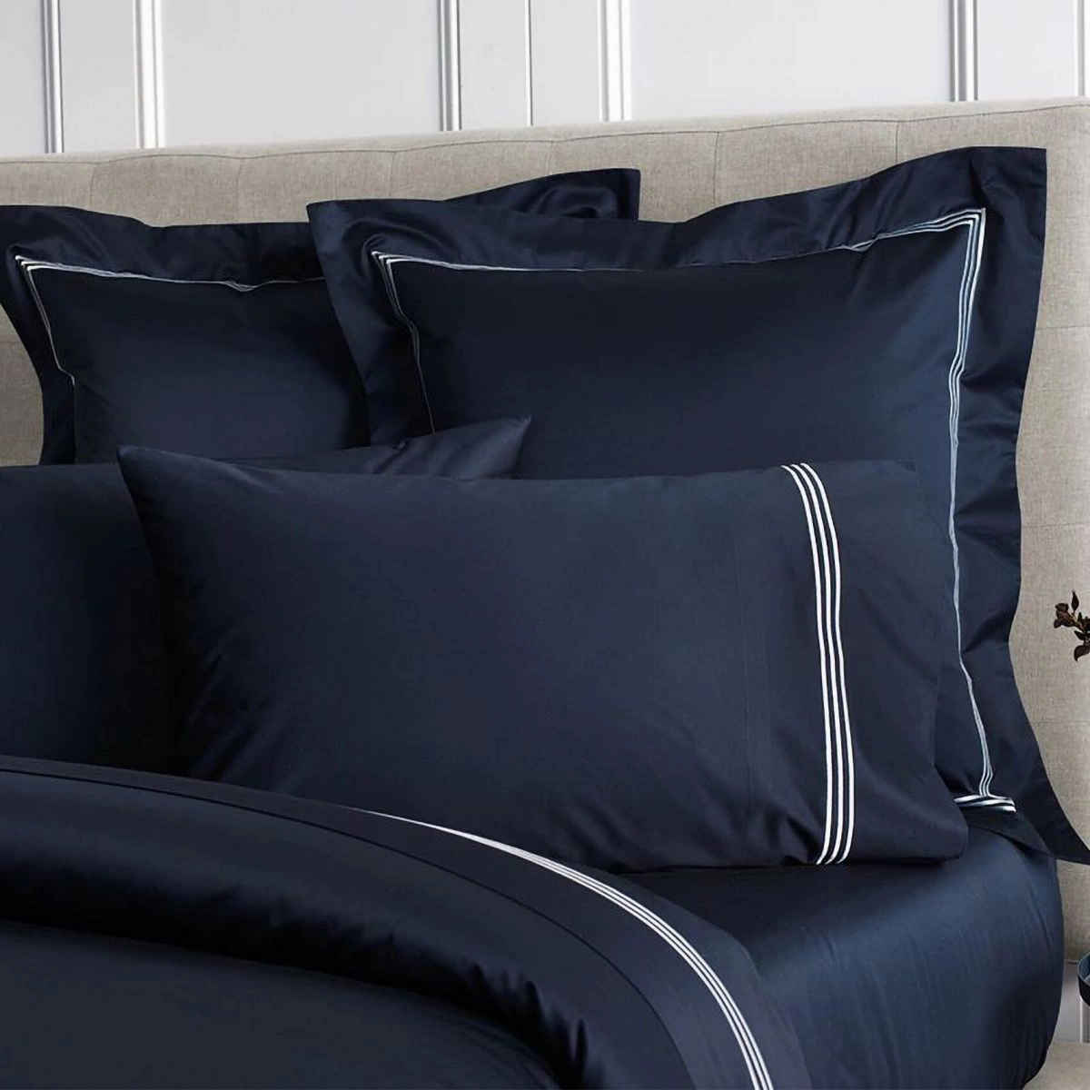 1200TC PALAIS LUX Midnight Quilt Cover by Sheridan