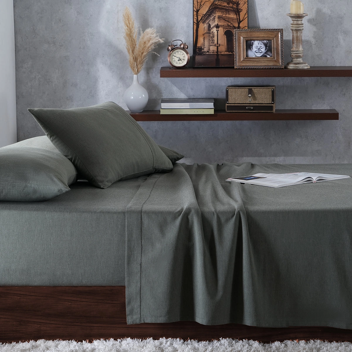 Emmie Made With Egyptian Cotton Ultra Soft Dark Green Bed Sheet