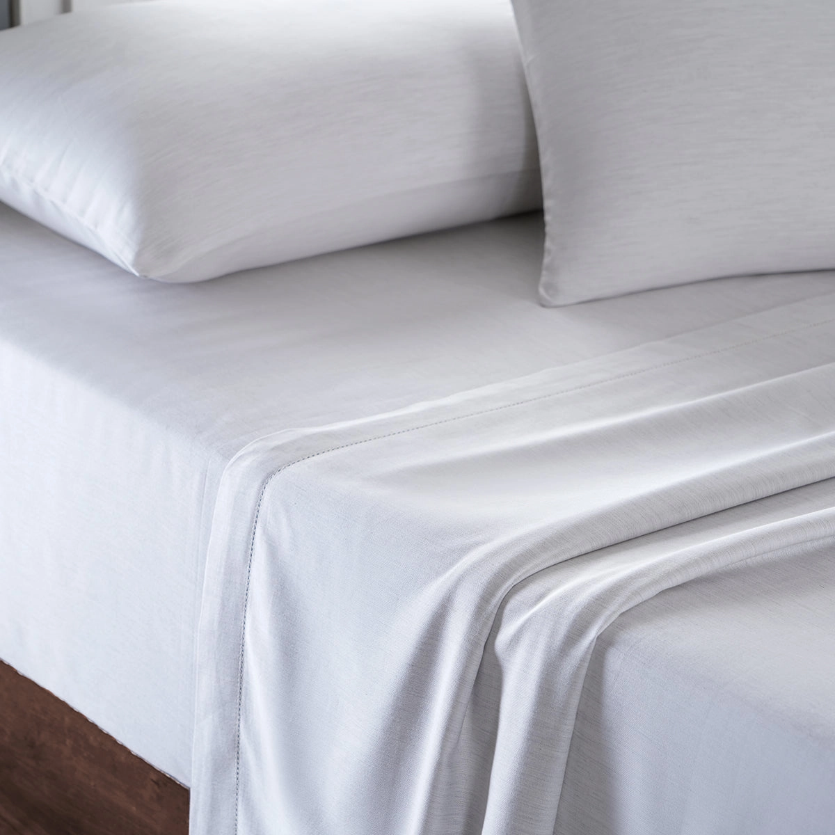 Emmie Made With Egyptian Cotton Ultra Soft White Bed Sheet with Pillow Case