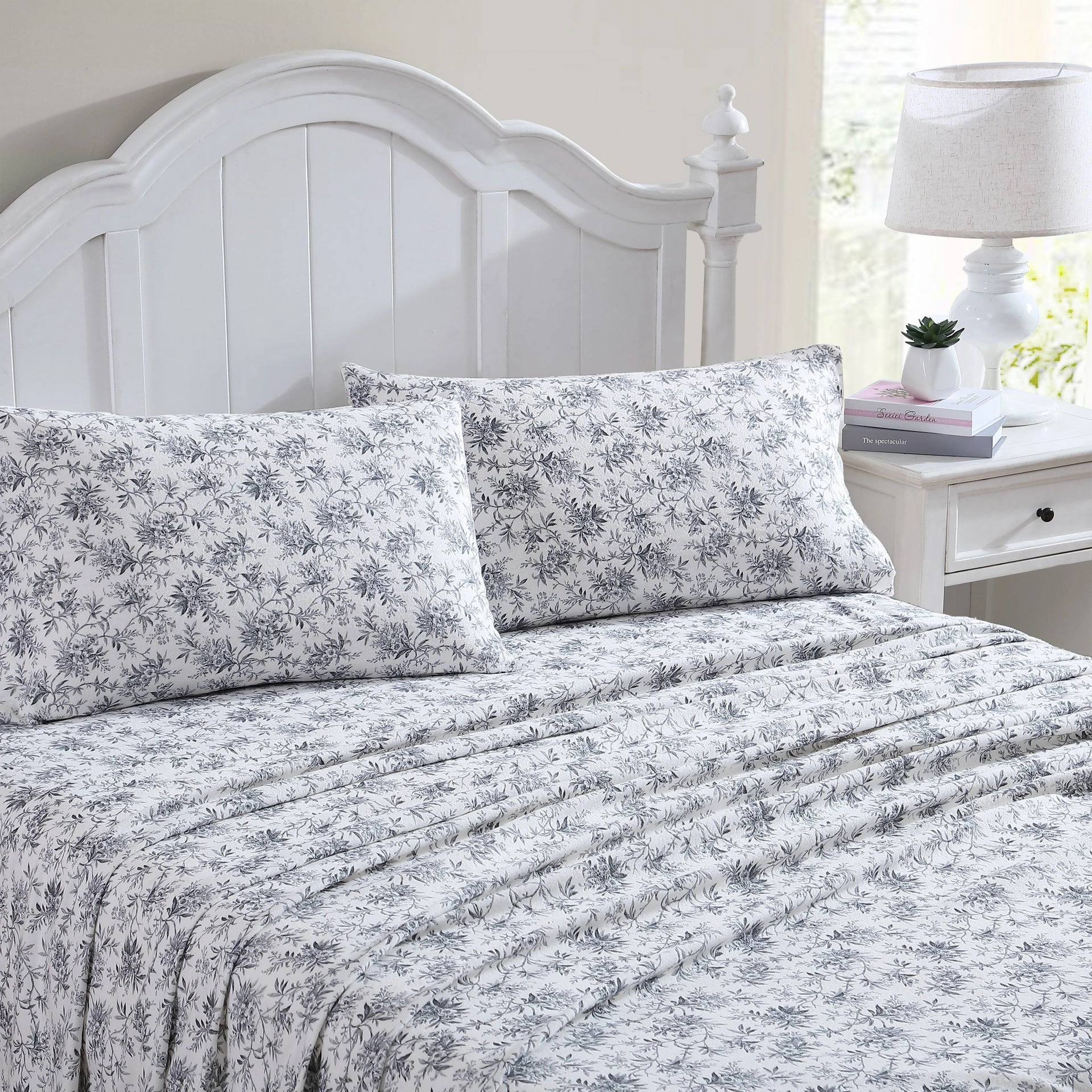 Faye Toile Black Flannelette Sheet Set by Laura Ashley