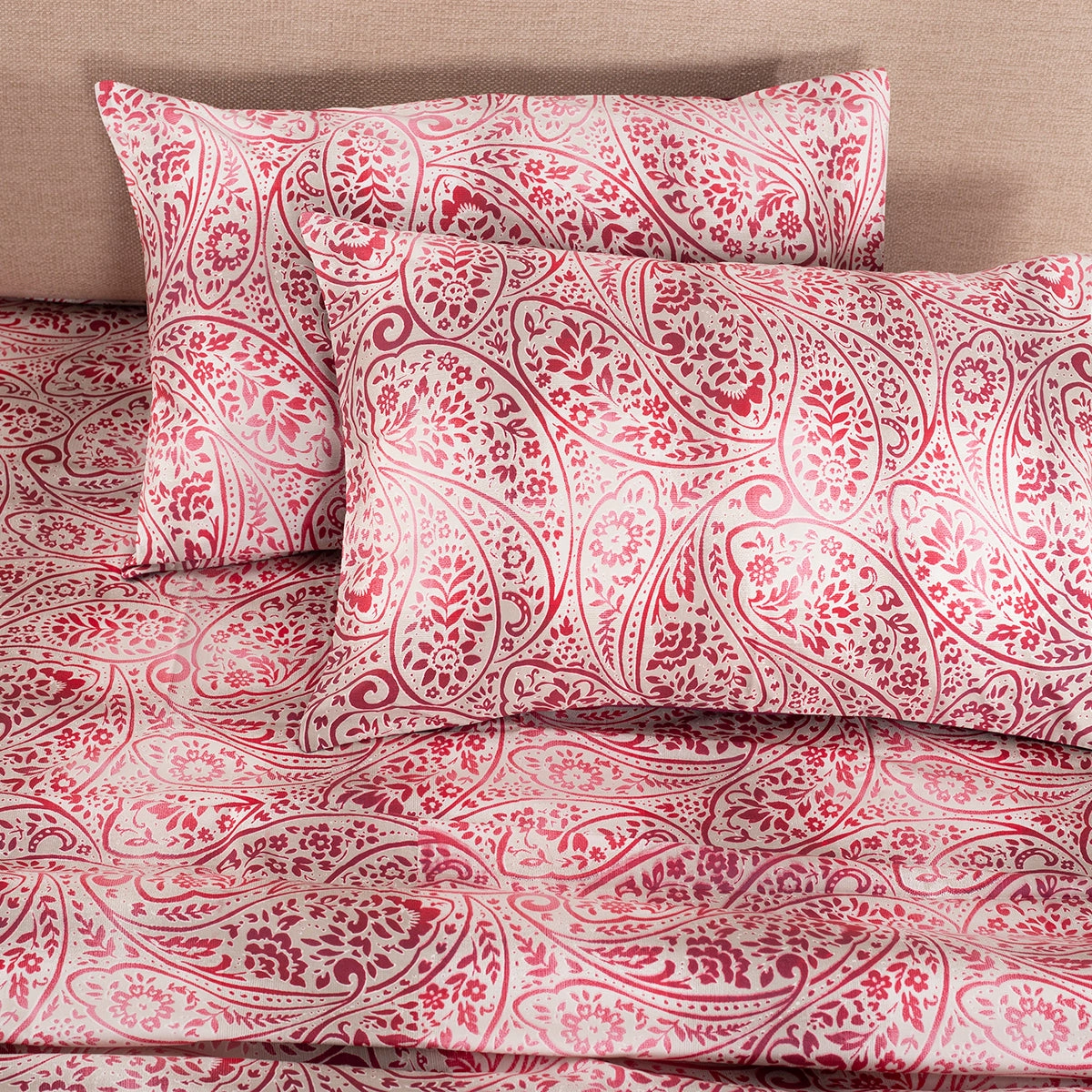 Folklore Transition Ombre Bonanza Printed 100% Cotton Red Ultra Soft Bed Sheet with Pillow Case