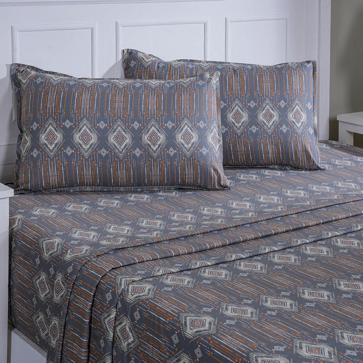 Hermosa Sensory Bloom Gareth 100% Cotton Printed Bed Sheet with Pillow Case Orange