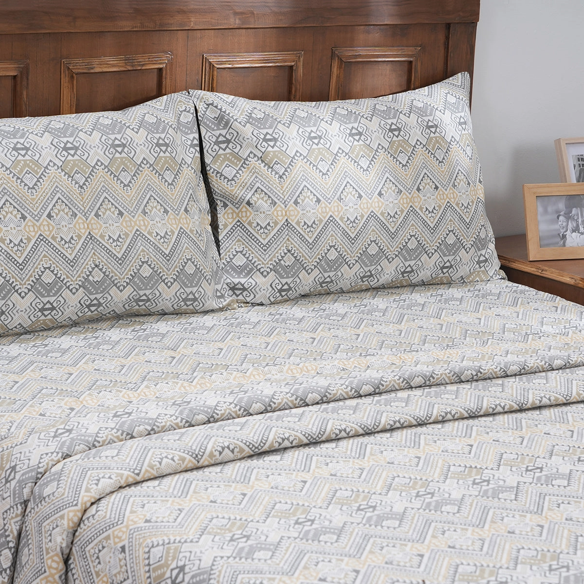 Indigenous Artisan Aztec Stripe 100%Cotton Printed Neutral Bed Sheet With Pillow Case