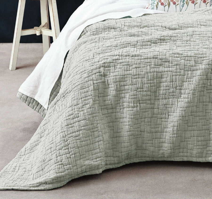 Livie Coverlet Set Range Mist
