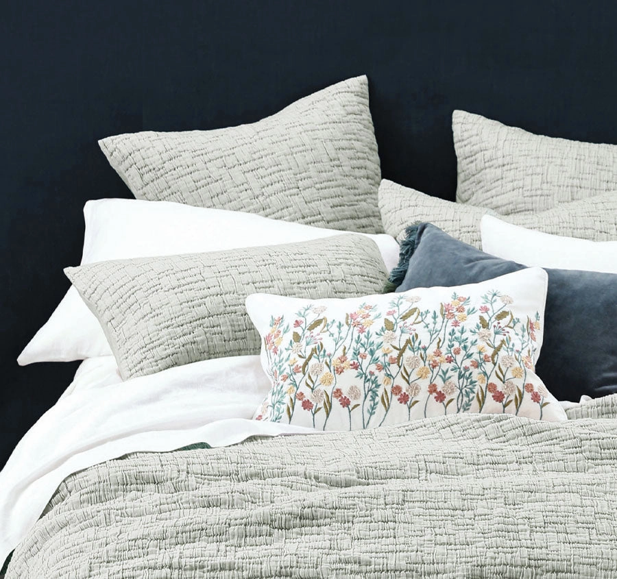 Livie Coverlet Set Range Mist