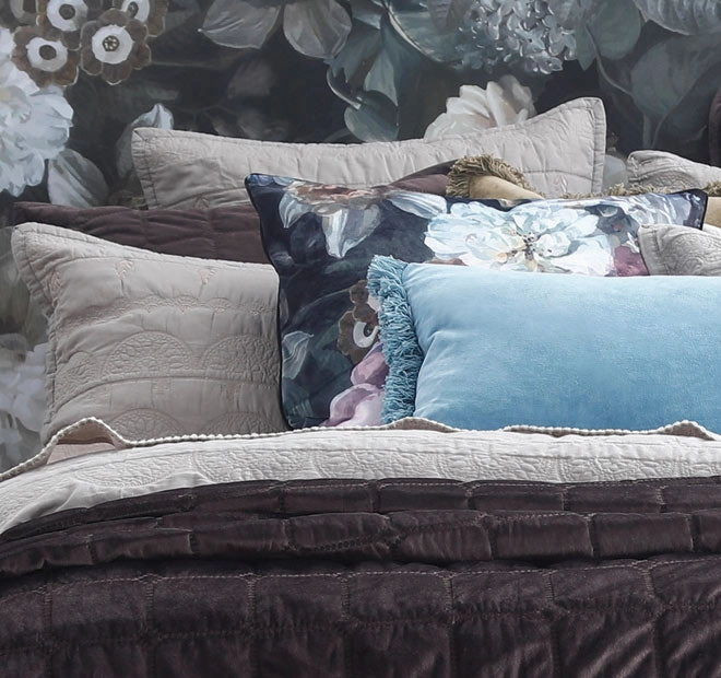 Meeka Queen Bed Coverlet Set Coffee