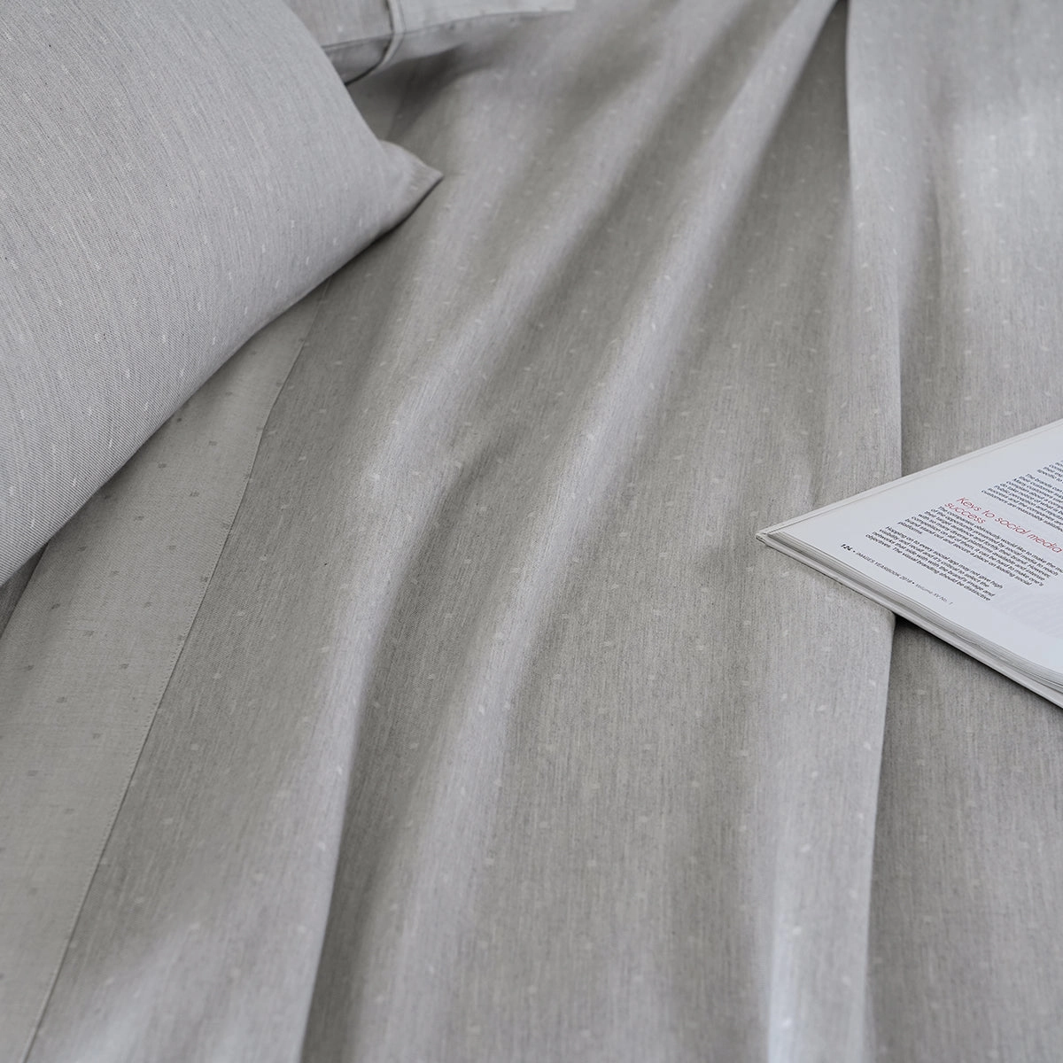 Muted Dot Reversible Made With Egyptian Cotton Ultra Soft Grey Bed Sheet with Pillow Case