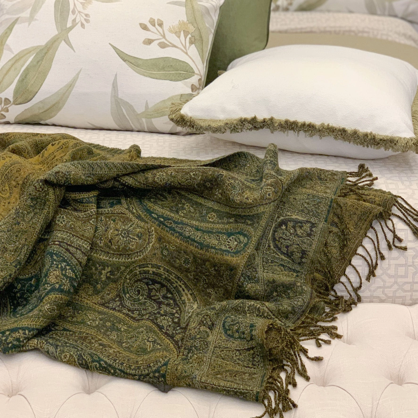 Paisley pure wool Throw forest