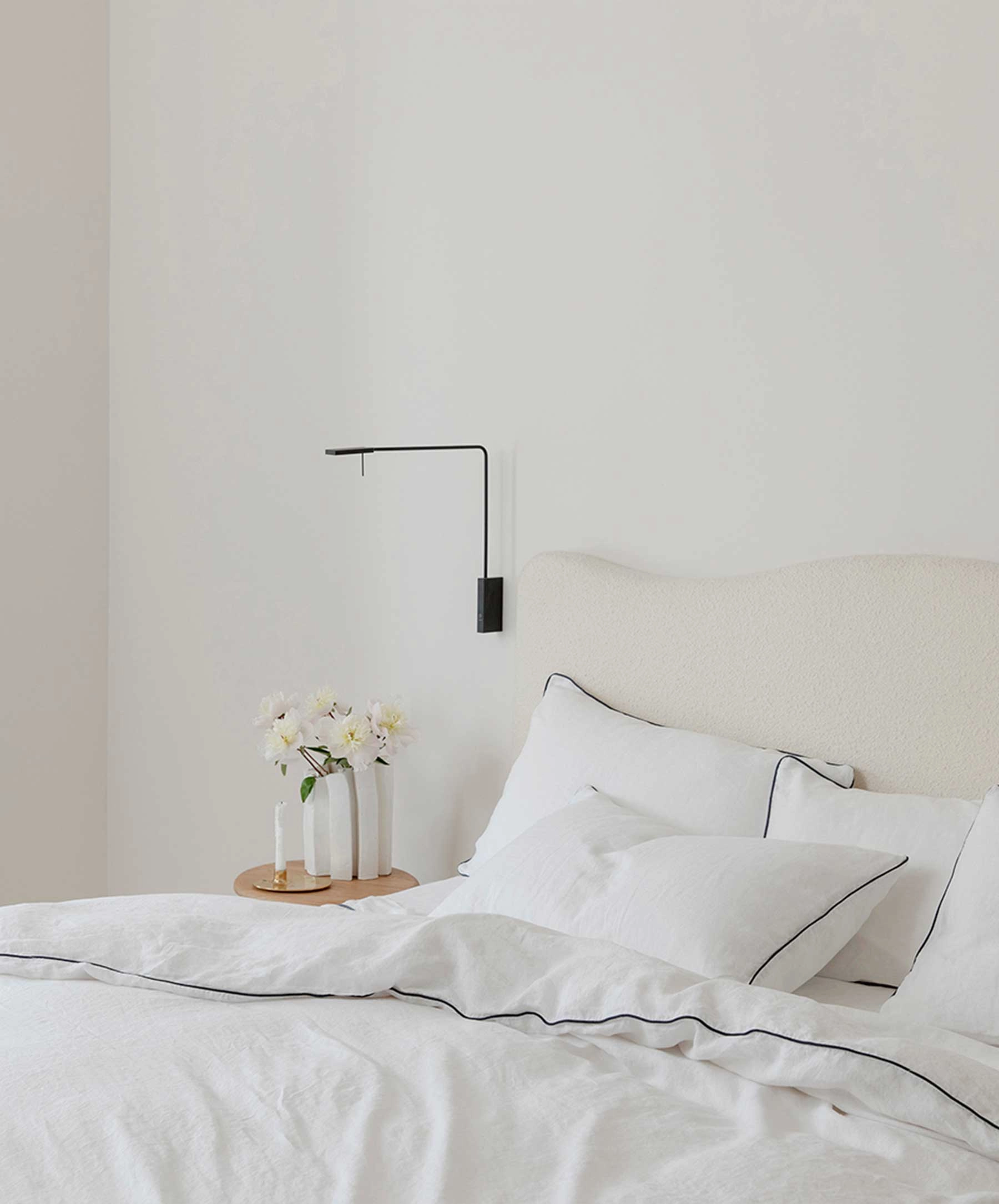 Piped Linen Flat Sheet - White and Navy