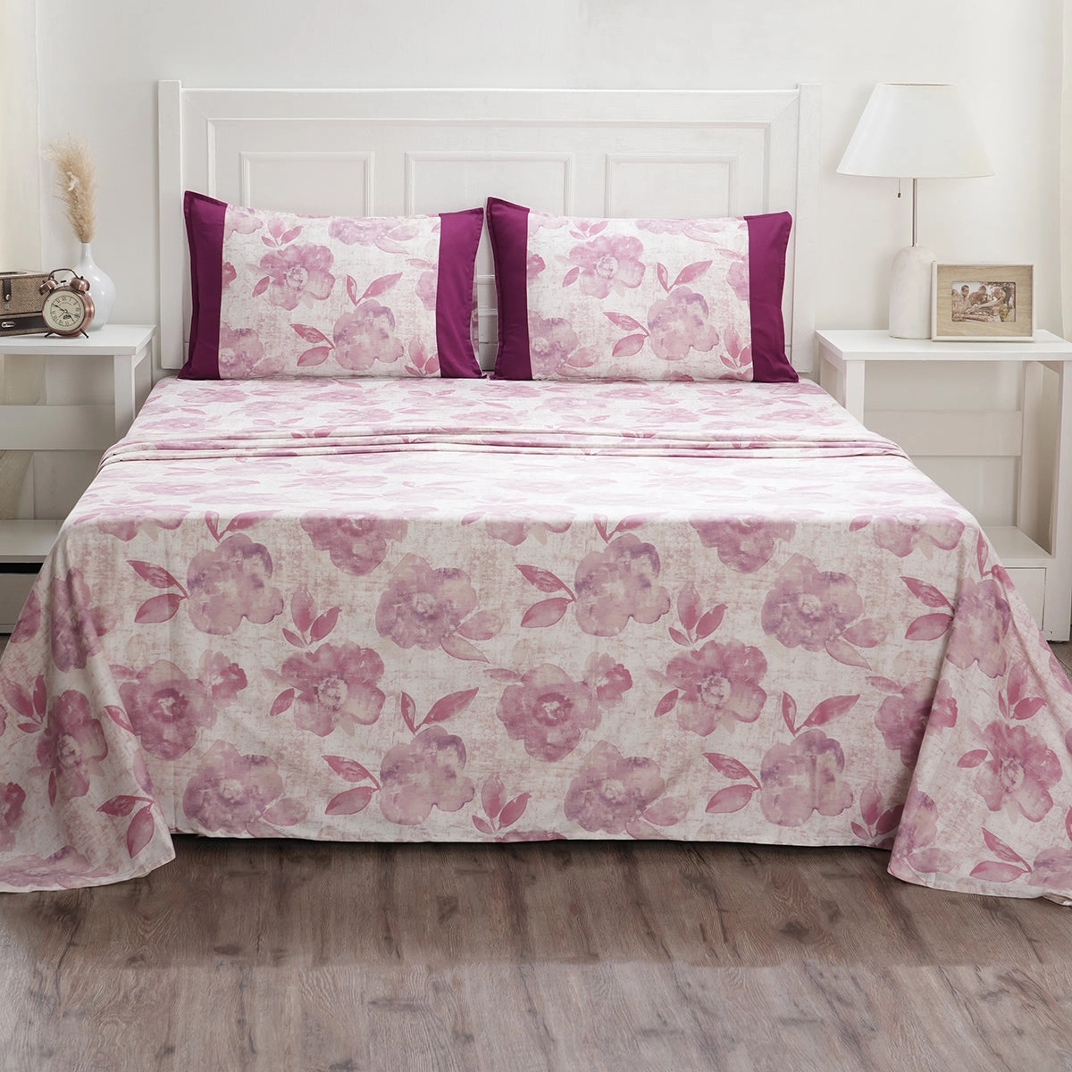 Royal Botanic 200 TC Petals Purple 100% Cotton Bed Sheet With Pillow Case