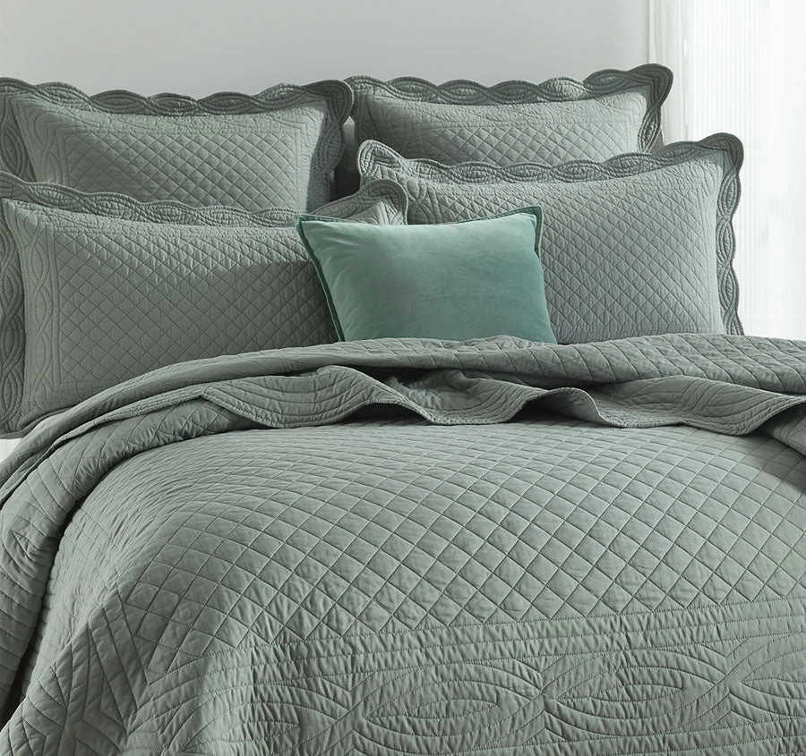 Scallop Coverlet Set Range Juniper