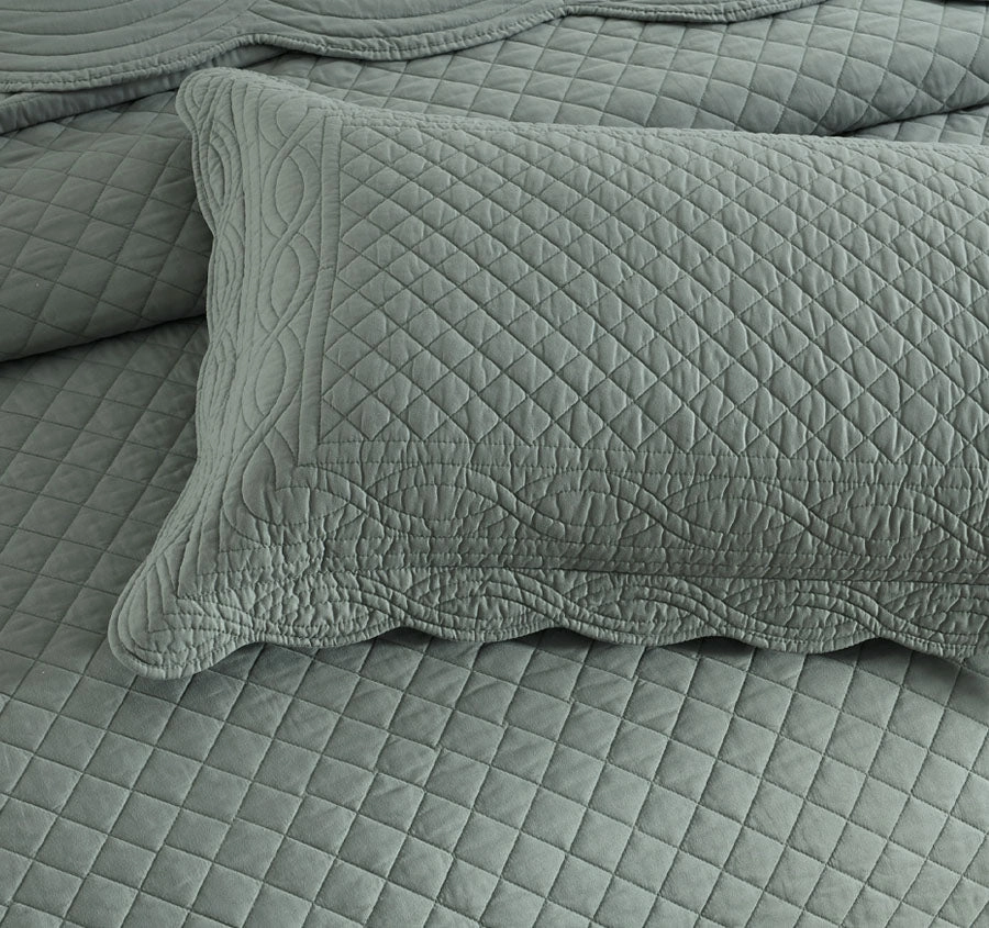 Scallop Coverlet Set Range Juniper