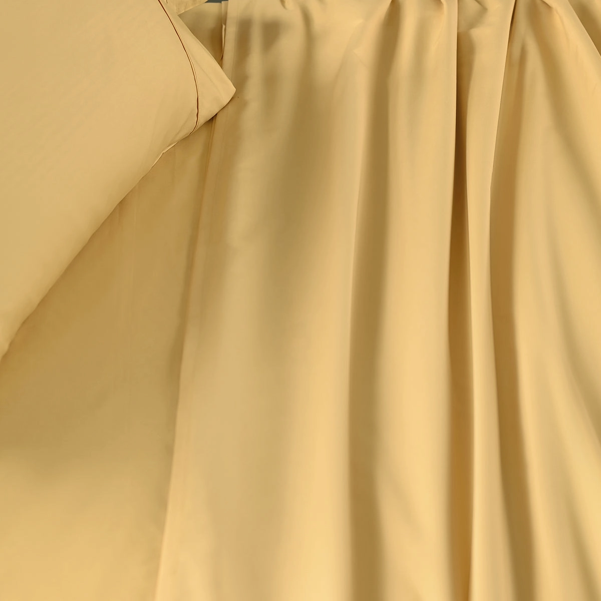 Slumber Plain Easy Care Percale 100% Cotton Honey Dust Crisp Bed Sheet with Pillow Case