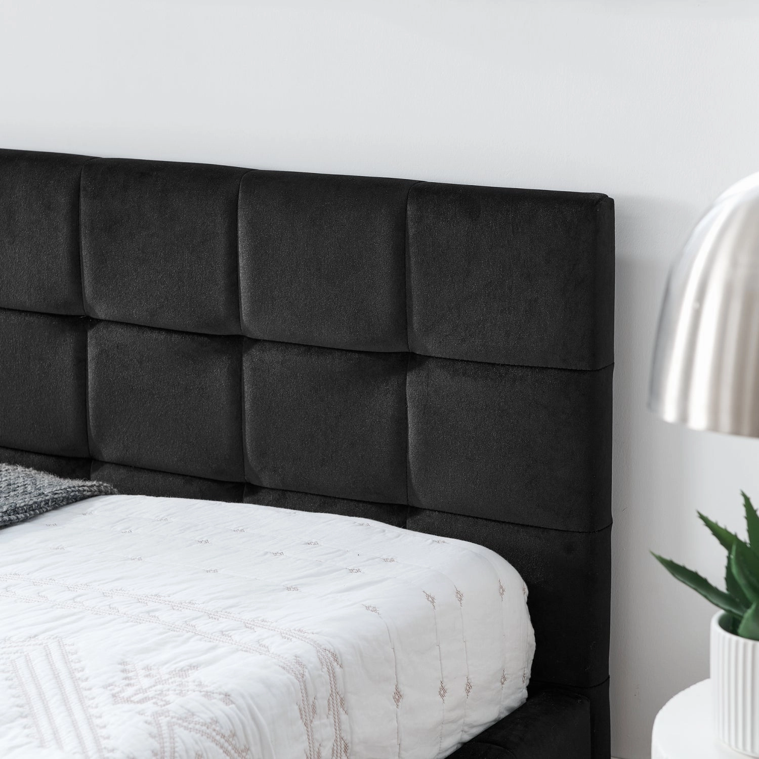 Streamdale Tufted Upholstered Full Size Bed Frame - Black Velvet
