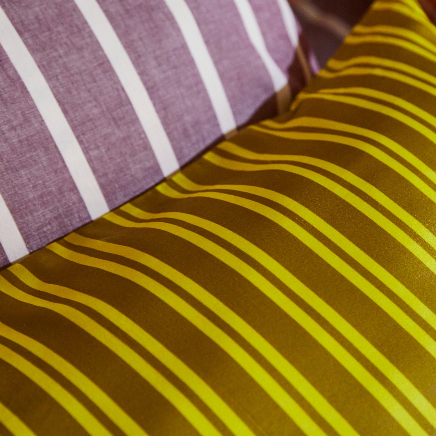 Taylor Silk Pillowcase - Olive