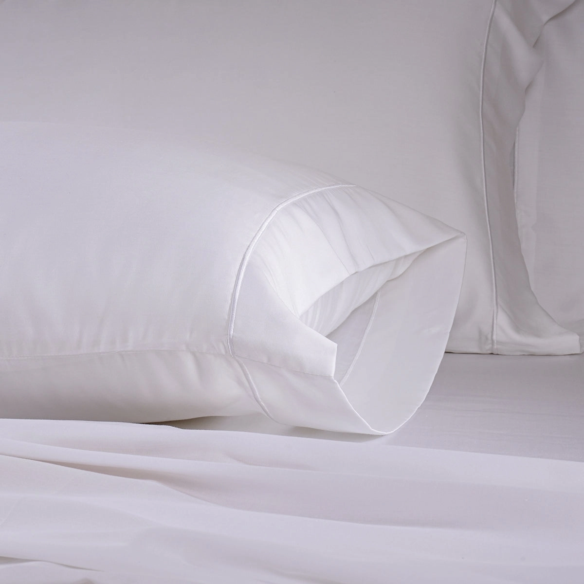 Vintage Noemi Solid 100%Tencel White Bed Sheet With Pillow Case